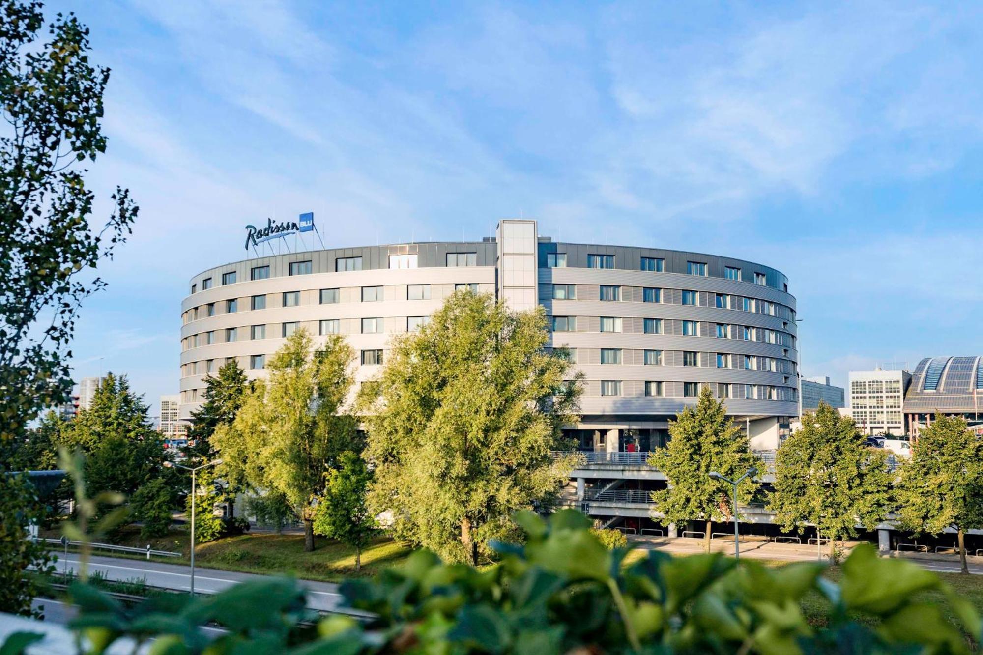 Radisson Blu Hotel, Hamburg Airport מראה חיצוני תמונה